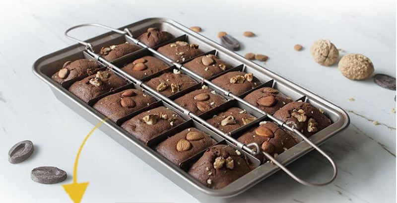 Deluxe Checkered Brownie Pan