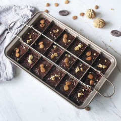 Deluxe Checkered Brownie Pan