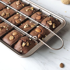 Deluxe Checkered Brownie Pan